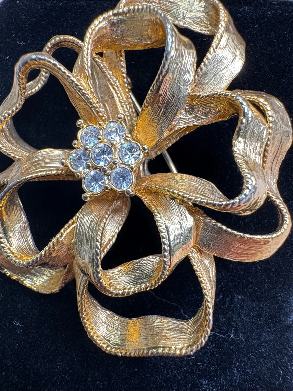 Gold Vintage Flower Brooch with  Crystal Gem Center - Women Jewelry